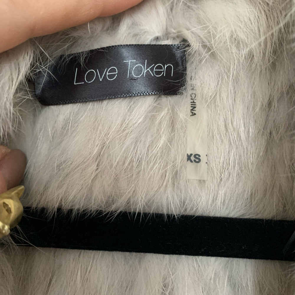 Love Token • Genuine Rabbit Vest - Picture 6 of 13